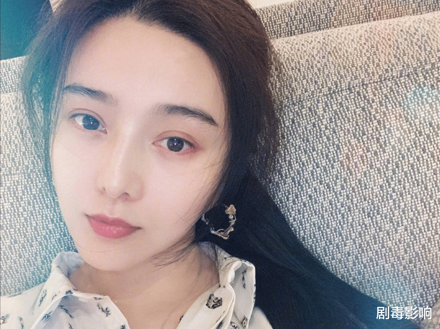 「范冰冰」范冰冰现身自家美容店，忙至凌晨十二点，复出艰难开始拼事业？