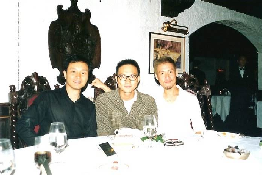 许冠杰@“歌神”并不是只有张学友，陈奕迅嗓音独特，许冠杰纵横乐坛多年