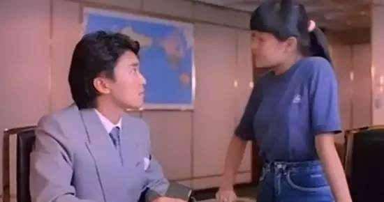 「周星驰」7岁和刘德华拍戏，曾耍大牌训斥周星驰，30岁就长残成大妈沦为路人