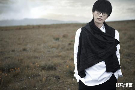 刀郎|那些年的神曲歌手:庞龙当老师,刀郎成乐坛耻辱,郑源查无此人