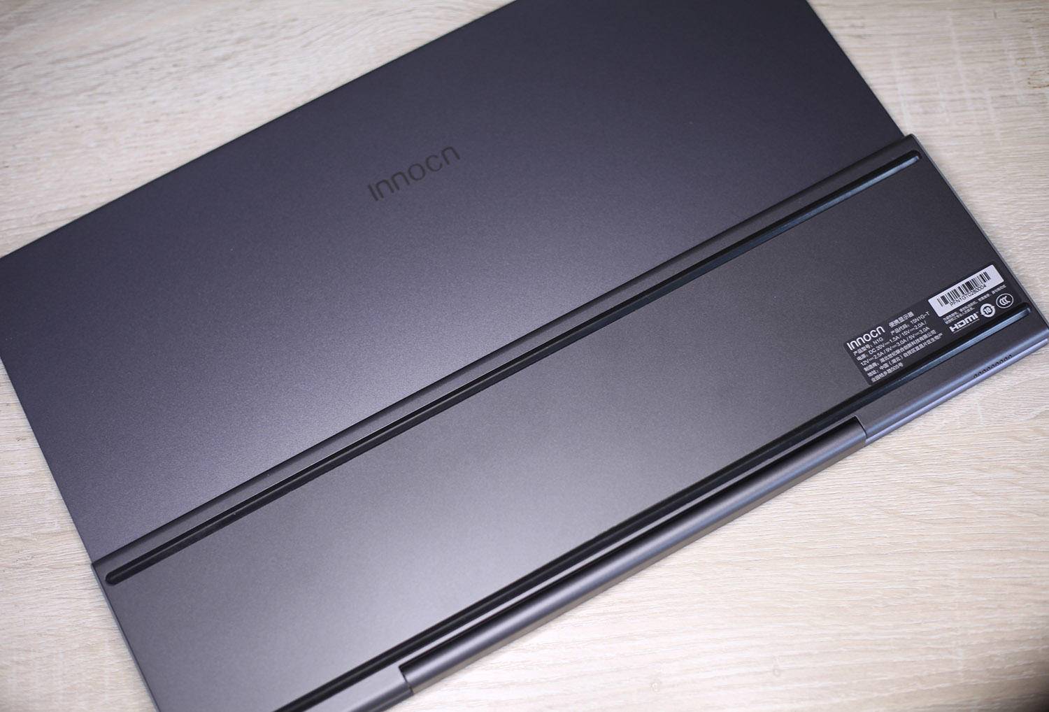 显示器|超薄，折叠，触屏，高色域，144Hz！Innocn便携显示器测评