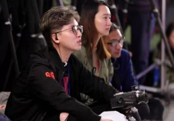 「奔跑吧兄弟」终于知道《跑男》为何火了，常驻嘉宾不是关键，他才是节目灵魂