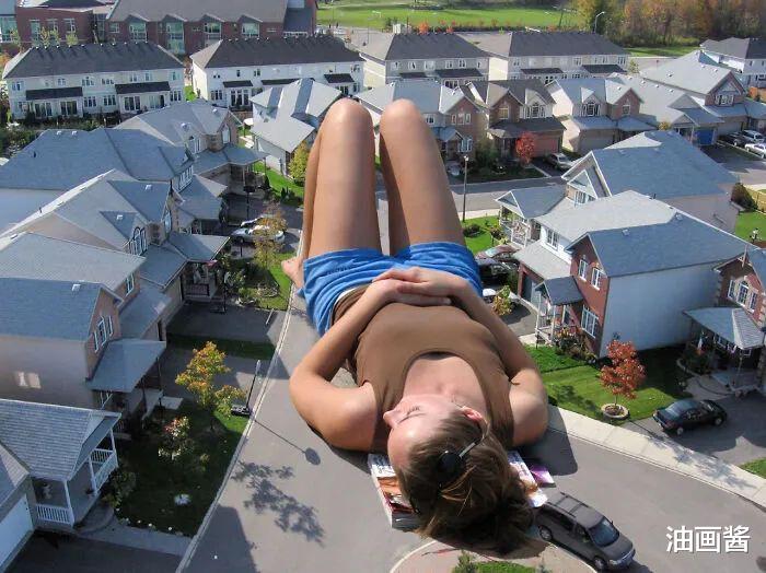 |巨型生物“入侵”城市,与环境十分契合,让人看不出PS的痕迹