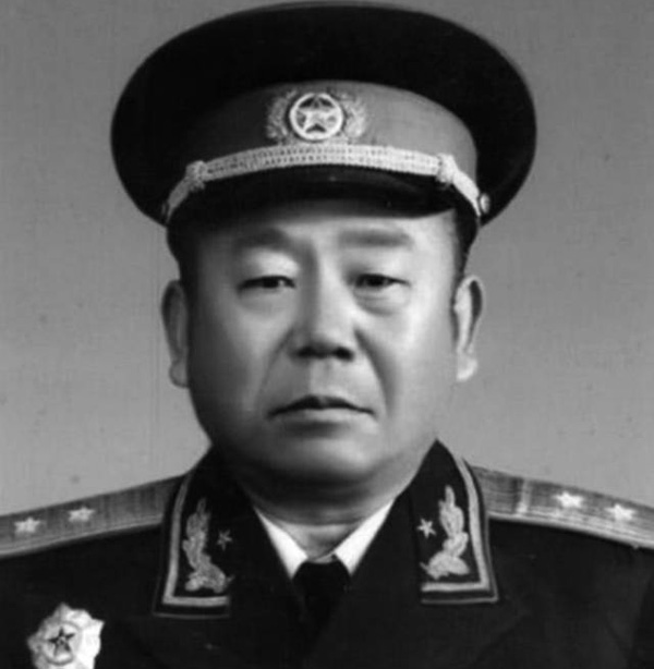 【长征】红军长征时，这位开国中将的经历最坎坷，让他终生难忘