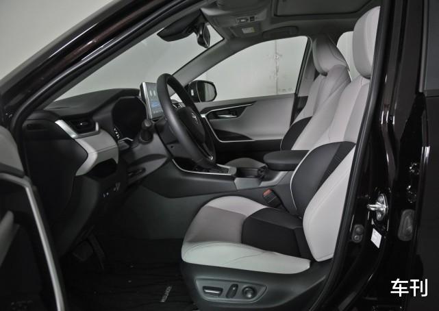 丰田RAV4|丰田又火了，17.18万起售，一上市狂甩5万台，操控比肩宝马