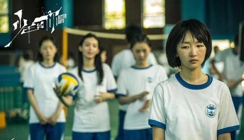 周冬雨■周冬雨连续获奖,其实是中国娱乐圈电影圈的悲哀!