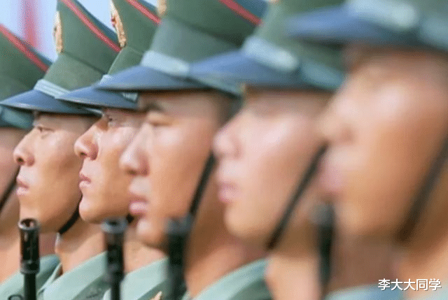 军人@一旦国家进入一级战备，被紧急召回的军人，抢不到车票怎么办？