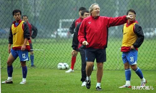 国足@他是国足史上被低估的主帅，教出史上最强国足只输两场比赛终下课