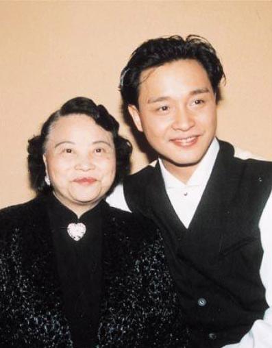 1986年,张国荣在金马奖上说了7个字,3天后女友绝望服药自杀