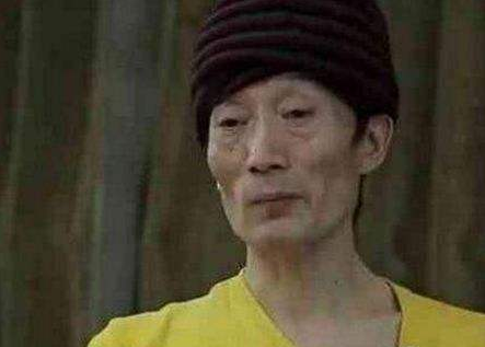 杨丽萍|他是“男版杨丽萍”,除了跳舞连衣服都不会洗,年入千万无人敢嫁