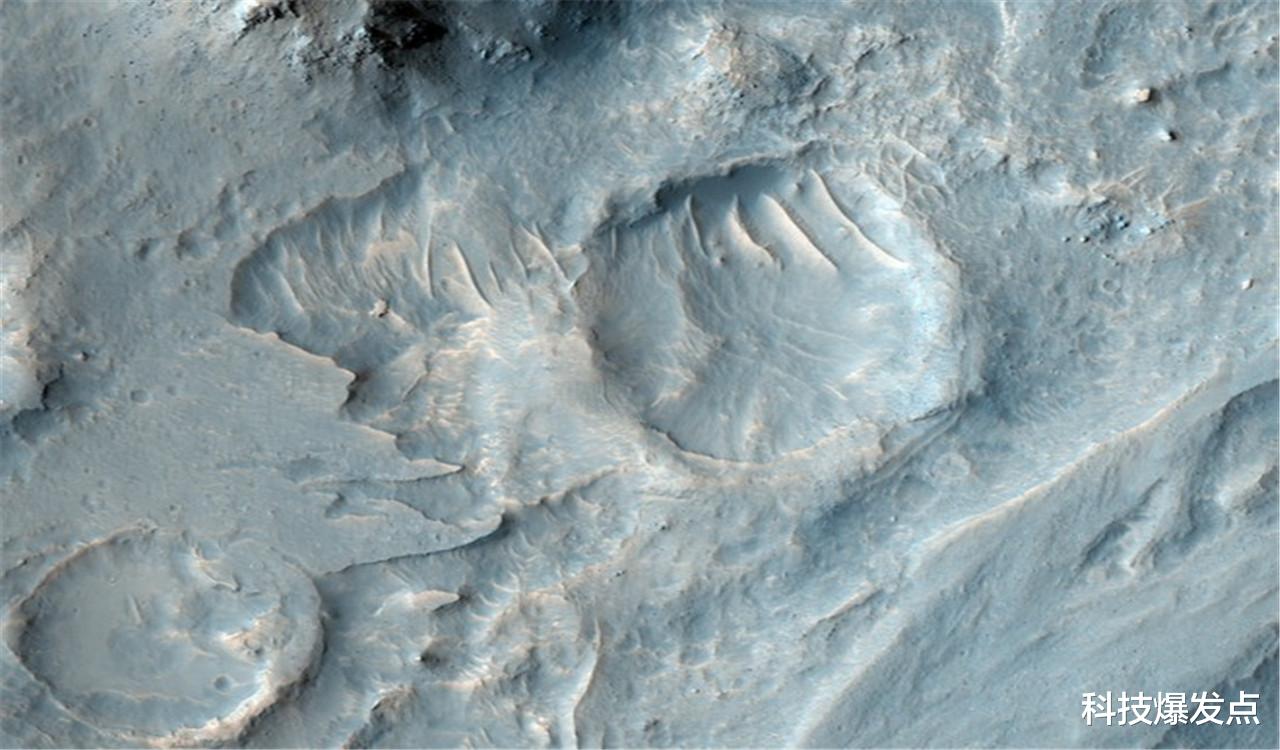 火星|火星上有物体在奔跑？好奇号在陨石坑中有发现，难道上面有生命？