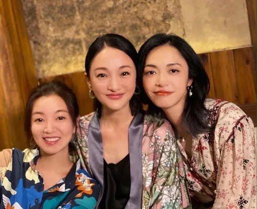 周迅|周迅亮相综艺却被秒杀，网友：过气女明星下场真惨