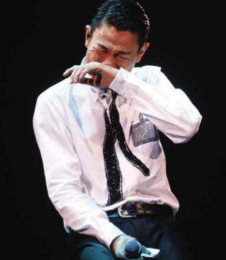 王一博|谭咏麟劝他别唱歌，黄家驹也不看好他，如今成了光芒万丈的天王