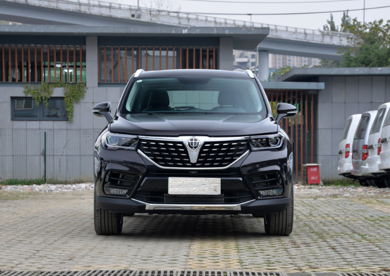 掌上社评 这款中型SUV配宝马发动机，起步204马力，售10.87万起，终身质保