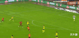 韦世豪|韦世豪神了！最后5分钟连造2球，导演3-1逆转，无愧本土最强前锋