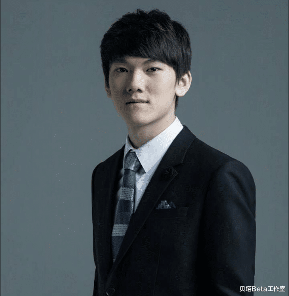 【RNG】JKL事件爆发后，RNG官博惨遭爆破：卡合同赚1000W，舒服吗？