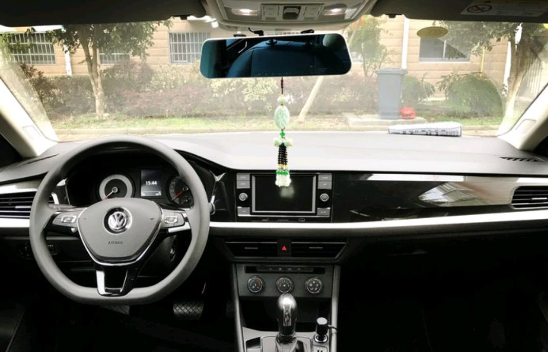 大众朗逸|27岁小伙喜提大众朗逸，底盘质感很满意，分享1800公里用车感受