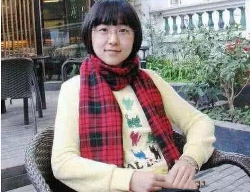 胡歌：她为救胡歌当场丧命，仅23岁成胡歌永远的痛，为她建30座希望小校