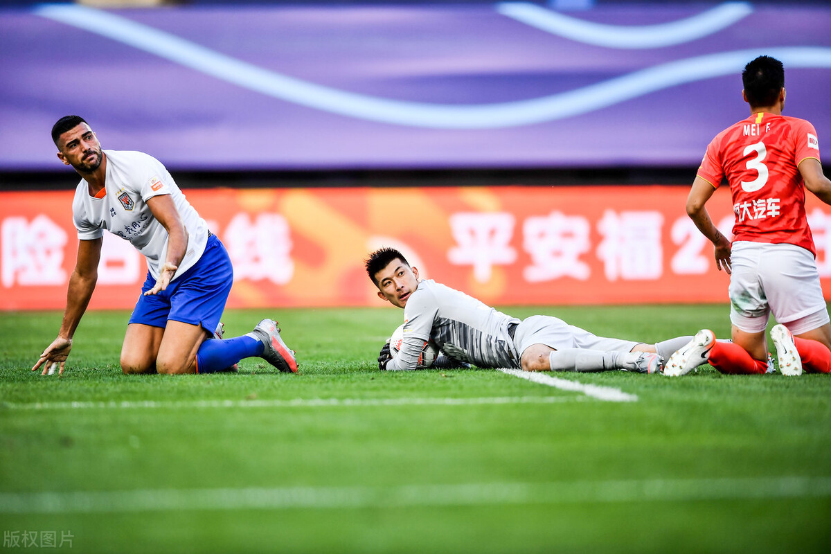 山东鲁能|中超第4轮A组最佳阵容：张驰领衔鲁能3人入选，苏宁2人，恒大1人