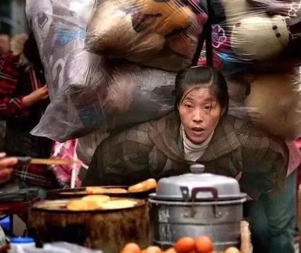 教育部@教育部暗访高中开学，已收到483条举报信息！学不下去时，请想想这三个人