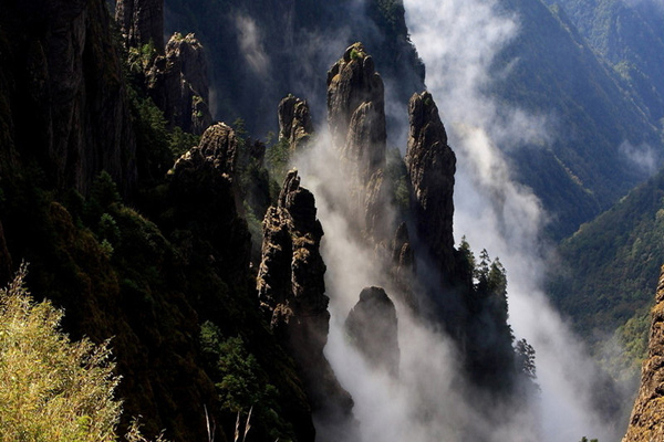 #一探究竟#我国超“诡异”的三个地方，真实存在，很多现象科学根本解释不了