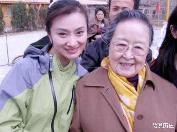 凌元|丈夫儿子早逝，20岁饰演母亲爆红，近百岁高龄时她仍活得乐观坚强