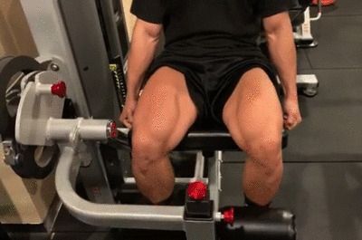 健身@44岁金钟国健身20年,却被医生告知肾功能低下!网友:药用多了?