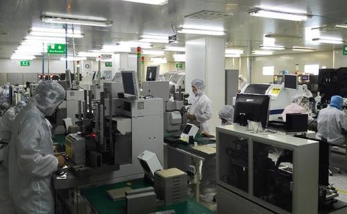 华为|再见了麒麟芯片！华为陷恐慌？余承东：四年前华为就在研发光刻机