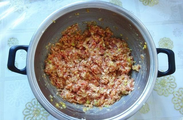 「饺子」夏天来了,饺子做这个馅最好,鲜嫩清香又滋补,好吃无压力!