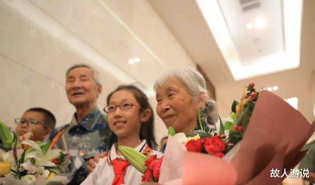 空降兵|退伍老兵银行转账300万，惊动警方前来调查，5个月后再转700万