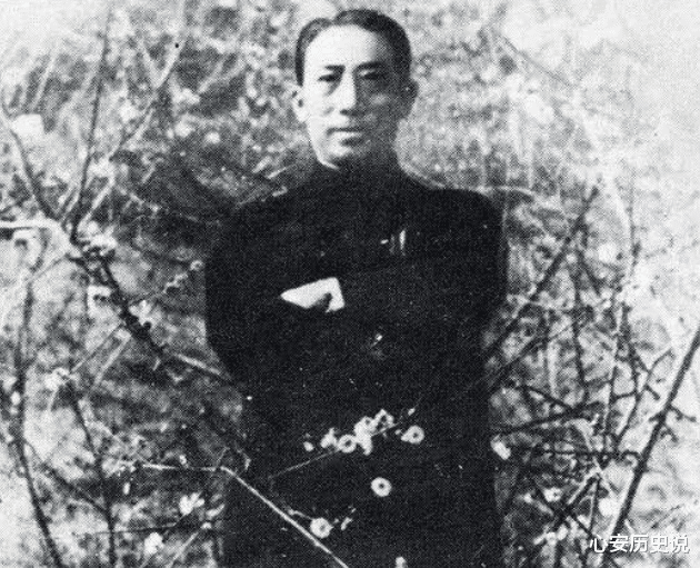 多尔衮■军统2次刺杀汉奸傅筱庵失败，他却被厨子砍死在自家床上