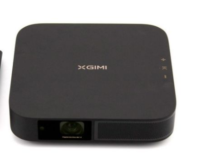 投影仪|国货打破投显业天花板，2999令极米想退游？网友：良心之作