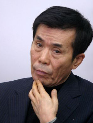 赵本山|他狠心抛弃原配，和小11岁女星同居12年，儿子与爱人相继离世