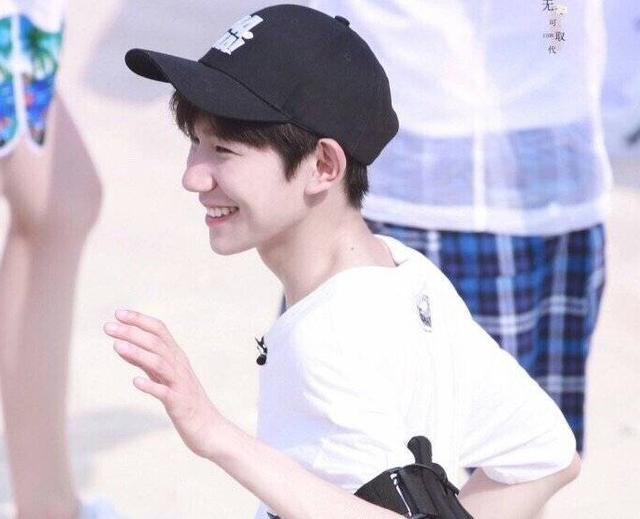 王源|TFBOYS王源现状令人担忧，妈妈李咏芳后悔王源入错行