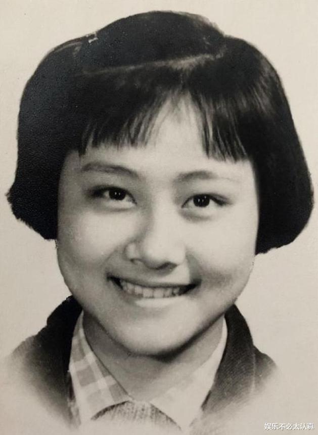 『黄梅莹』70岁黄梅莹：31岁与金鑫因戏生情，结婚36年恩爱如初，儿子是导演