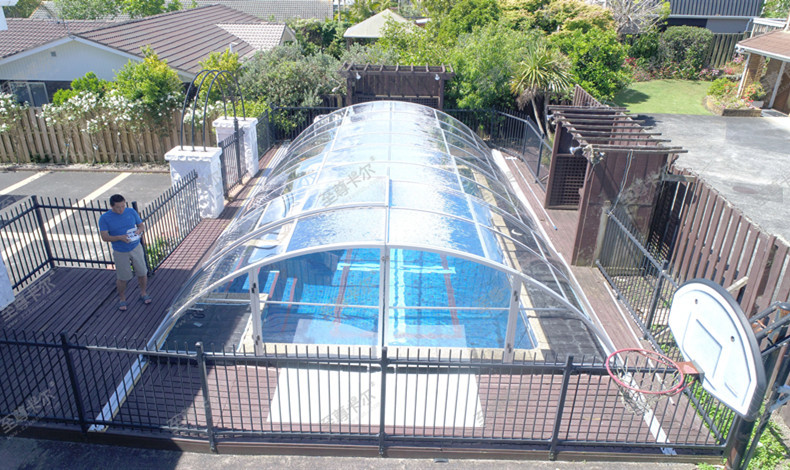 []泳池阳光房效果图装修效果图大全，新颖大气，还能折叠伸缩！