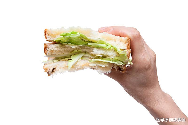 亚硝酸盐|癌症是吃出来的，想长寿，四种剩菜坚持不碰，癌细胞会更远一点