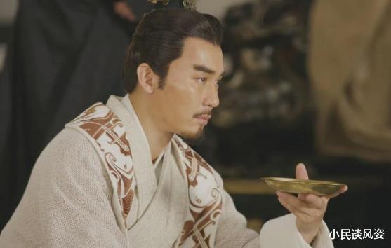 曹丕|难怪曹丕才活40岁，在曹操尸骨未寒时他就干了两件事，是件件折寿