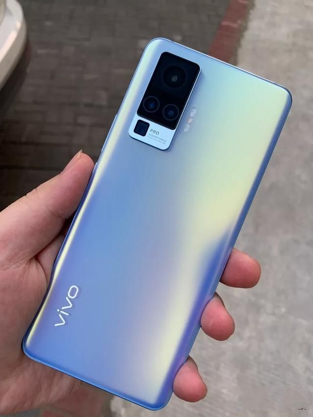 |最近想换手机,比较在意颜值和拍照,有什么推荐的吗?