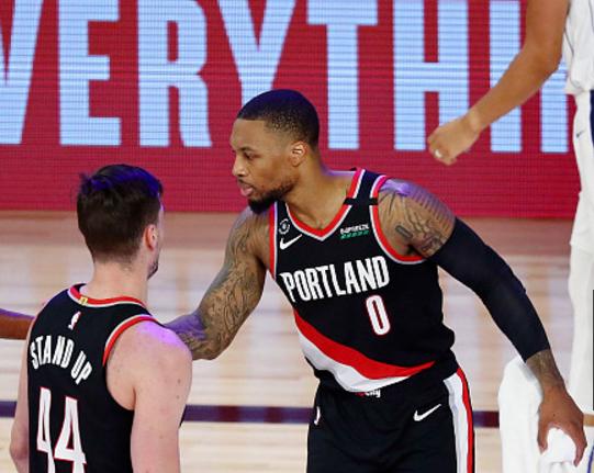 达米恩·利拉德|9记三分轰61分!利拉德2战112分+末节22分太狠,杀回前八湖人颤抖吗