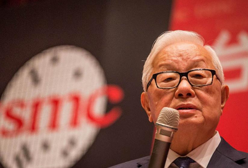 华为|荷兰ASML终于态度转变，华为可以“挺直腰杆子”了，网友：漂亮！