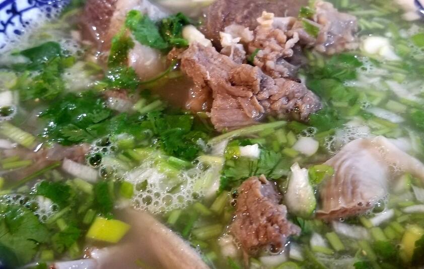 |天冷了，炖羊肉汤切记“2种”调料不能放，否则汤不鲜肉不嫩！