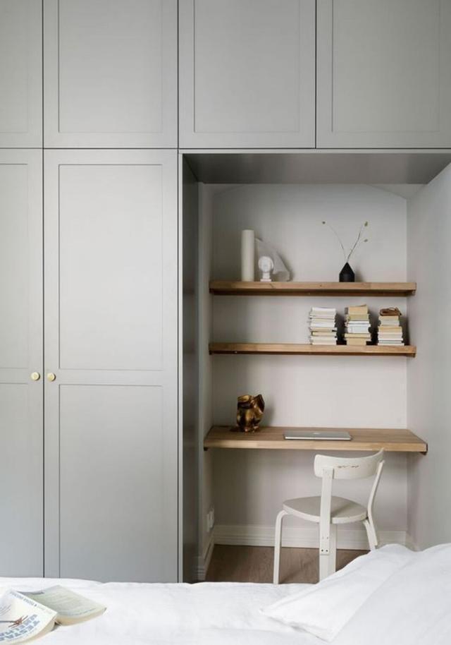 【】别整面墙做成衣柜,留个空这样设计,亲朋好友都称赞高级!