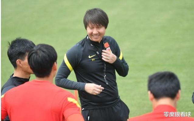 [国足]国安超级神锋即将归队，国足又迎喜讯！第四名入籍国脚马上到位