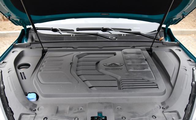 『SUV』8秒破百、碧玉蓝车身，还有合金大轮毂，自主SUV再添猛将