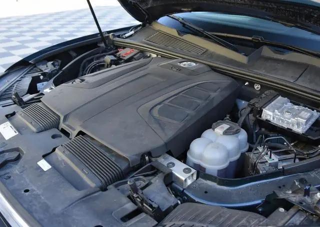 大众途锐|这旗舰扛不住了！从57万下探至44万，起步2.0T四驱，比Q7还气派