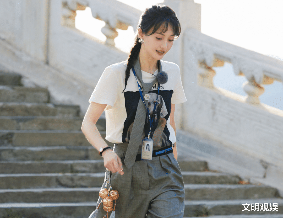 郑爽▲郑爽新综艺官宣定档，嘉宾阵容清一色大咖，目测开播后收视要爆