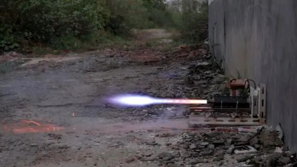 潇湘晨报|未来可期！湖南00后男孩自制火箭成功发射并回收