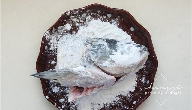 #鱼汤#夏天,这道“高钙汤”要常给家人喝,10元就能煮一锅,味道特别鲜