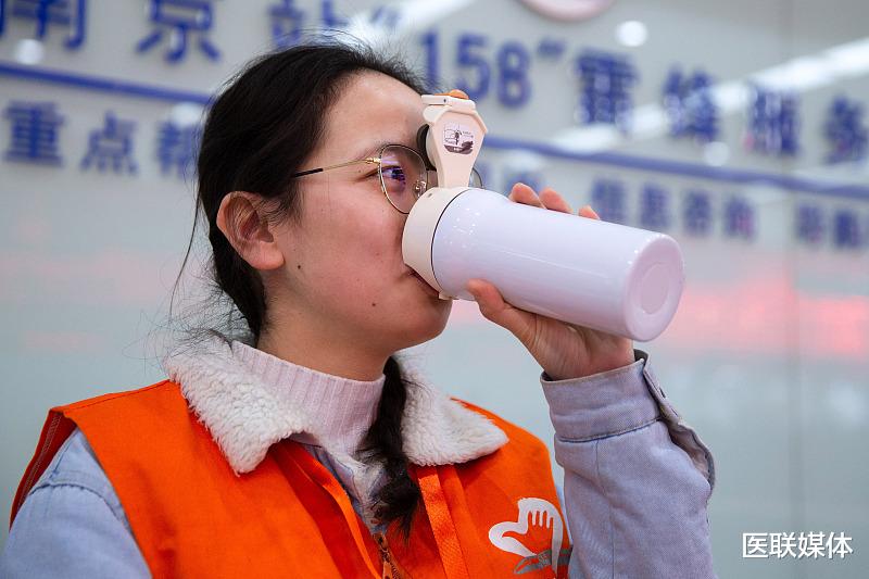 『痛风』尿酸过高,痛风来到?这3个办法把尿酸“压下来”